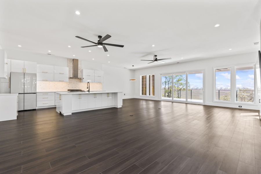 Spacious, unfurnished interior of a new home in , Pawleys Island (Image 39). Spacious, unfurnished interior of a new home in , Pawleys Island (Image 39).