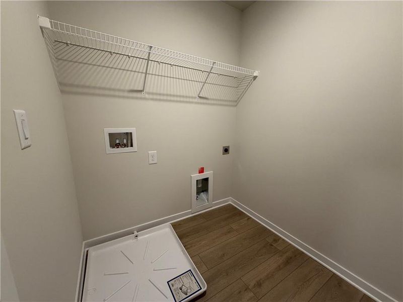 Spacious, unfurnished interior of a new home in Millstone at Mundy Mill, Gainesville (Image 27).