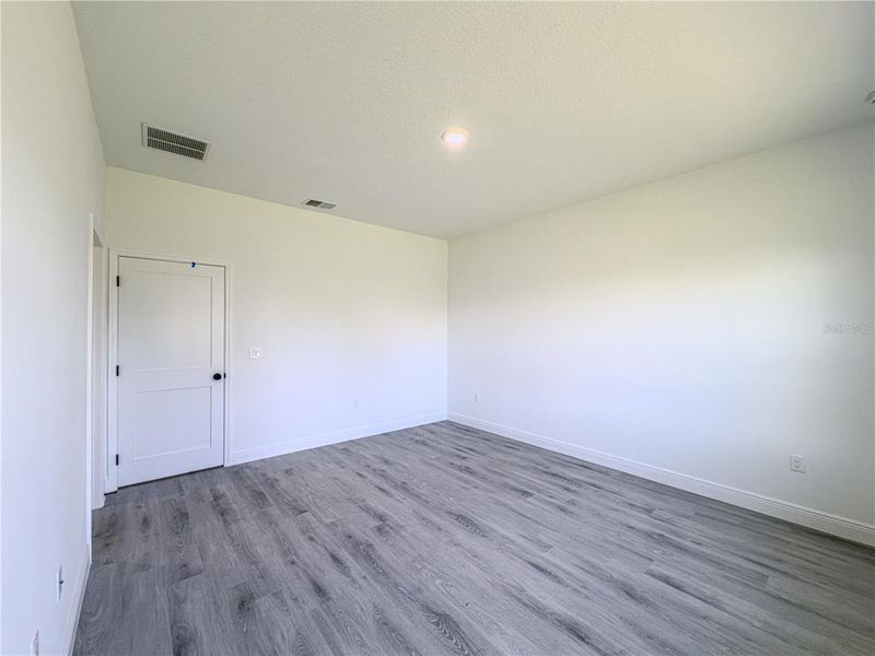 Spacious, unfurnished interior of a new home in , Ocala (Image 50).
