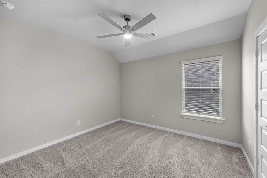 Spacious, unfurnished interior of a new home in Morton Creek Ranch, Katy (Image 28).