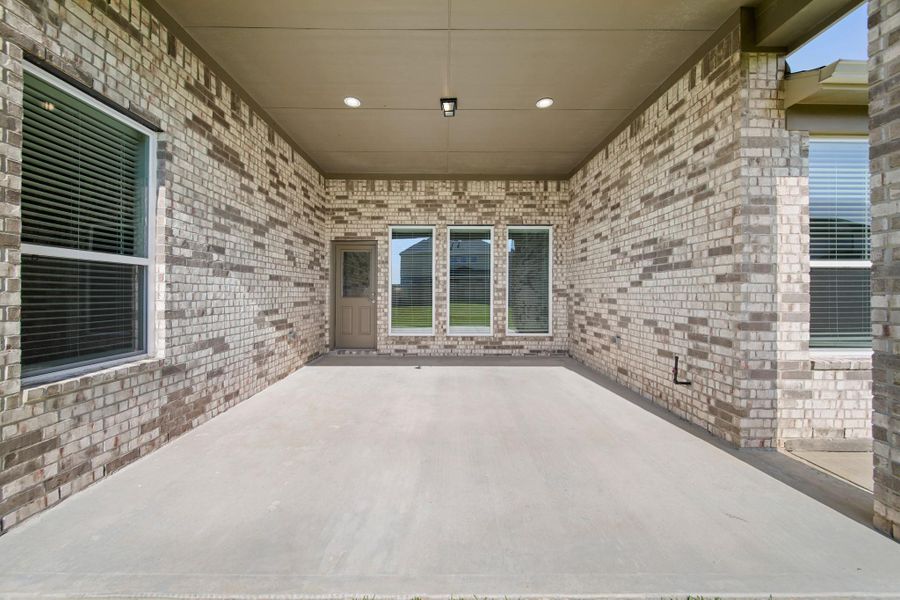 Spacious, unfurnished interior of a new home in Beacon Hill, Waller (Image 23).