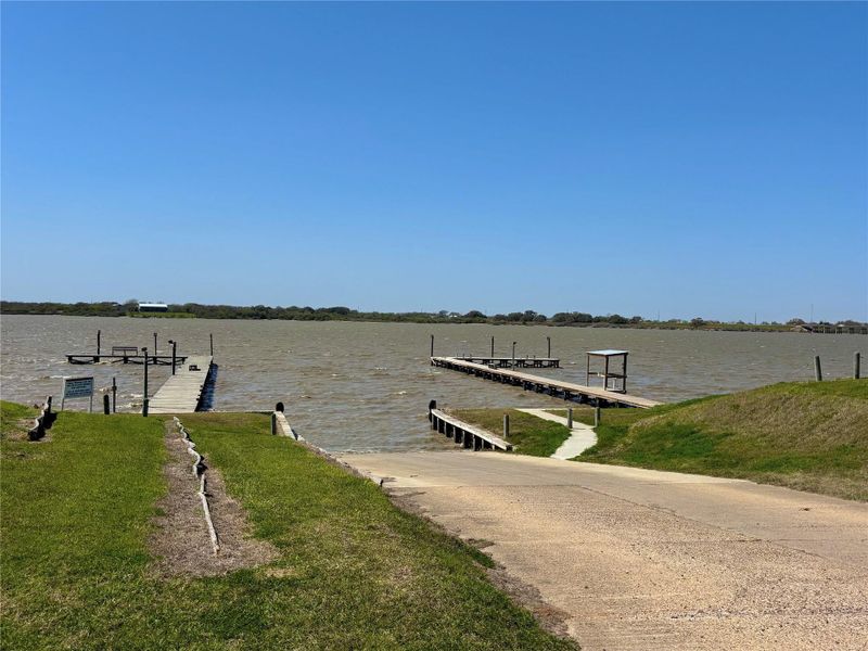Boat Ramp & Lighted Piers