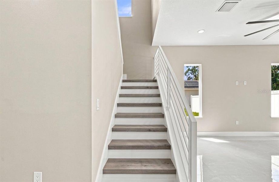 Spacious, unfurnished interior of a new home in , Tampa (Image 60).