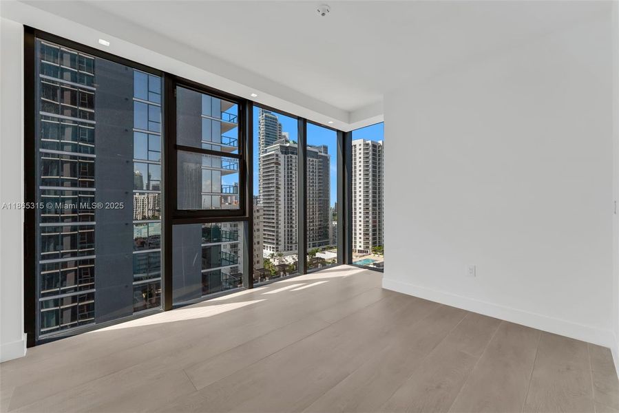 Spacious, unfurnished interior of a new home in Aria Reserve, Miami (Image 20). Spacious, unfurnished interior of a new home in Aria Reserve, Miami (Image 20).