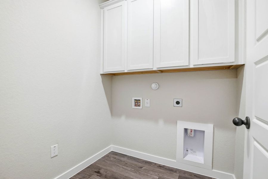 Spacious, unfurnished interior of a new home in Seven Oaks Townhomes, Tomball (Image 19). Spacious, unfurnished interior of a new home in Seven Oaks Townhomes, Tomball (Image 19).