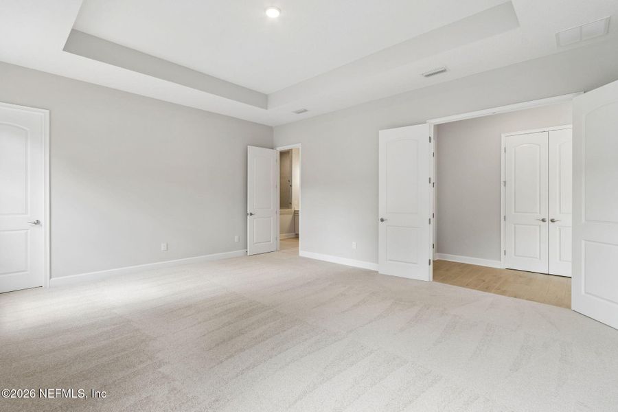 Spacious, unfurnished interior of a new home in Sandy Ridge, Yulee (Image 18).