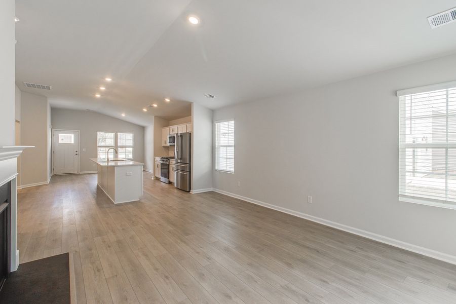 Spacious, unfurnished interior of a new home in Bluefield, Lexington (Image 17). Spacious, unfurnished interior of a new home in Bluefield, Lexington (Image 17).