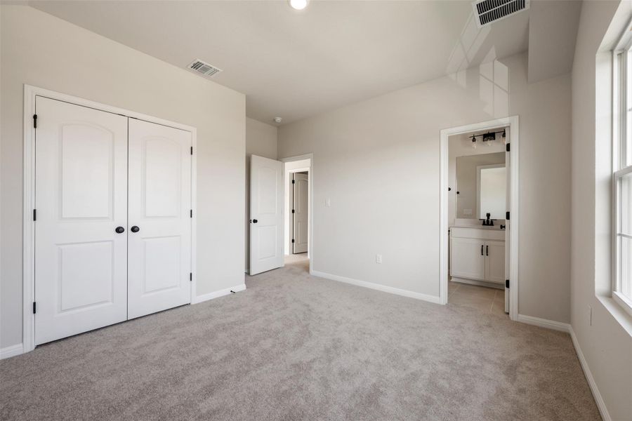 Spacious, unfurnished interior of a new home in The Colony, Bastrop (Image 36). Spacious, unfurnished interior of a new home in The Colony, Bastrop (Image 36).