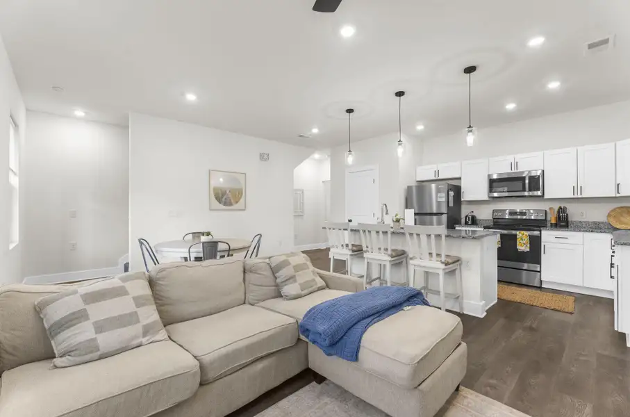 Furnished interior view inside a new home in , Hanahan (Image 6).