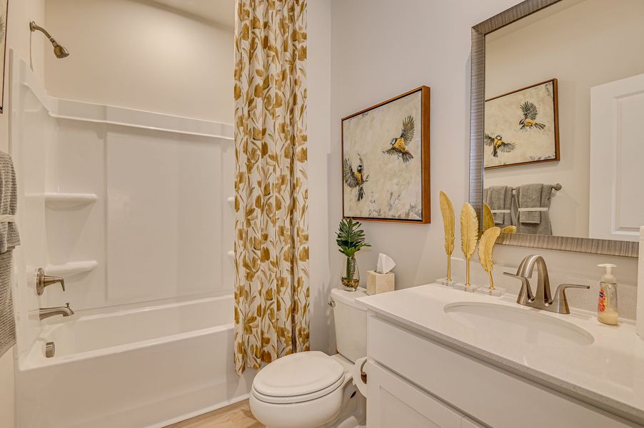 Full Bath Full Bath