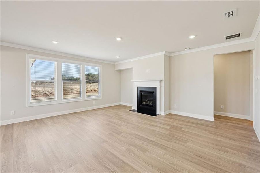 Spacious, unfurnished interior of a new home in River Pointe, Monroe (Image 20).