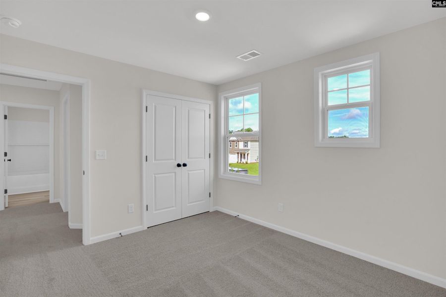 Spacious, unfurnished interior of a new home in Rolling Hills, Prosperity (Image 38).