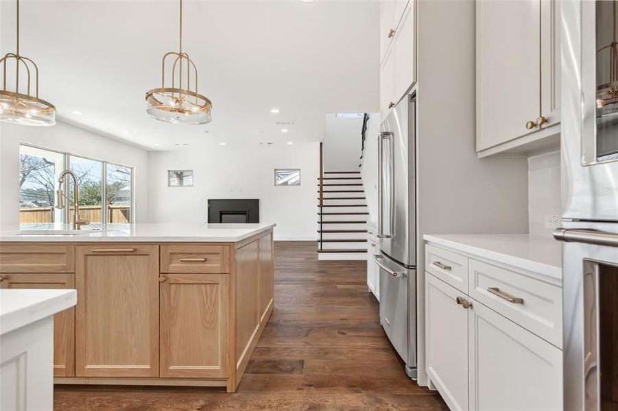 Furnished interior view inside a new home in , Dallas (Image 8).
