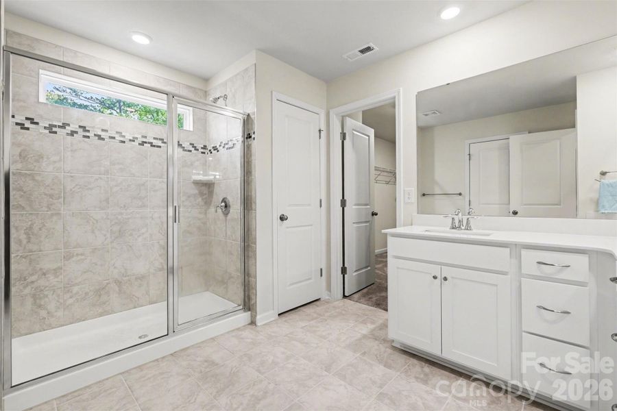 Furnished interior view inside a new home in Walnut Creek, Lancaster (Image 15).