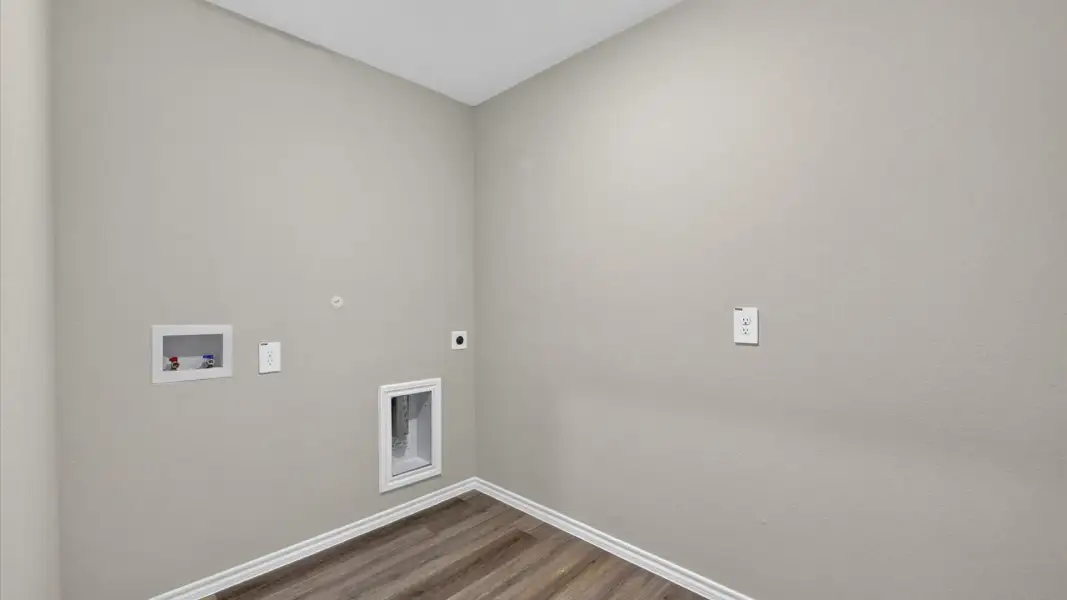 Spacious, unfurnished interior of a new home in Rosewood at Beltmill, Fort Worth (Image 30).