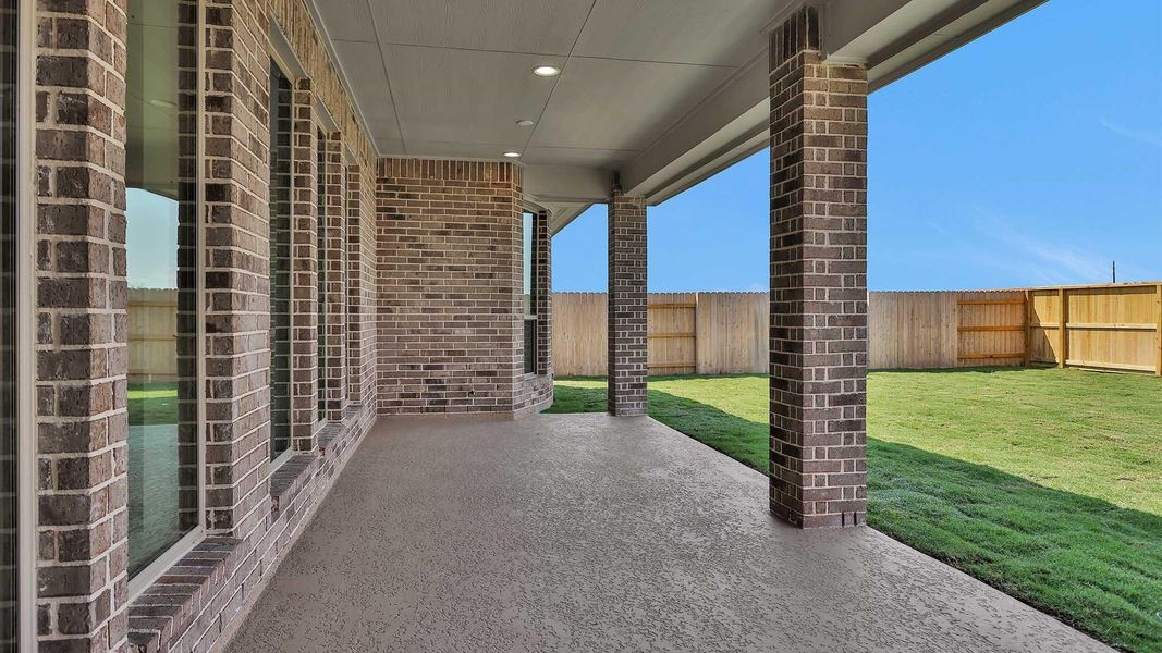 Spacious, unfurnished interior of a new home in Elyson 65', Katy (Image 5). Spacious, unfurnished interior of a new home in Elyson 65', Katy (Image 5).