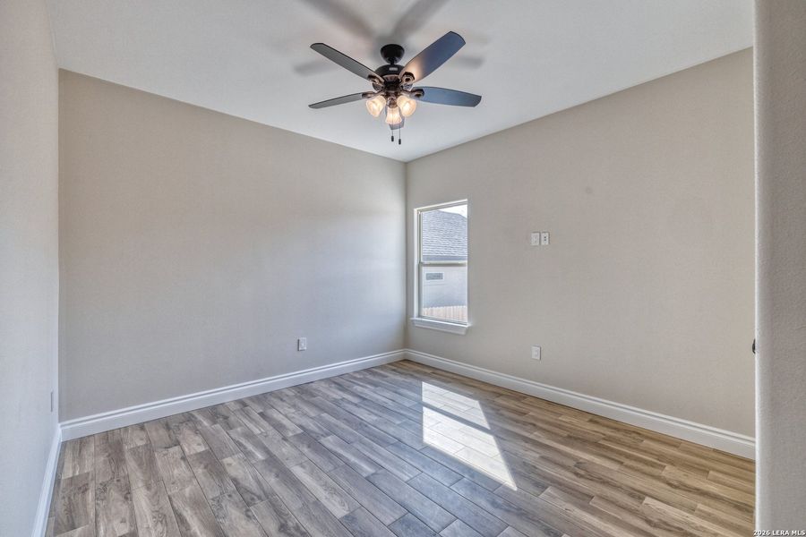 Spacious, unfurnished interior of a new home in , Uvalde (Image 21).