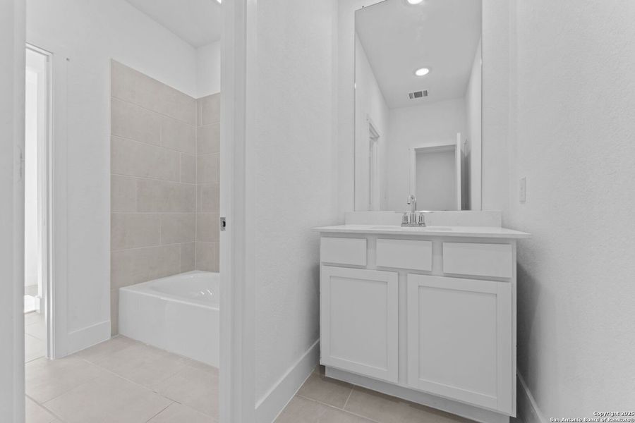 Furnished interior view inside a new home in , New Braunfels (Image 9). Furnished interior view inside a new home in , New Braunfels (Image 9).