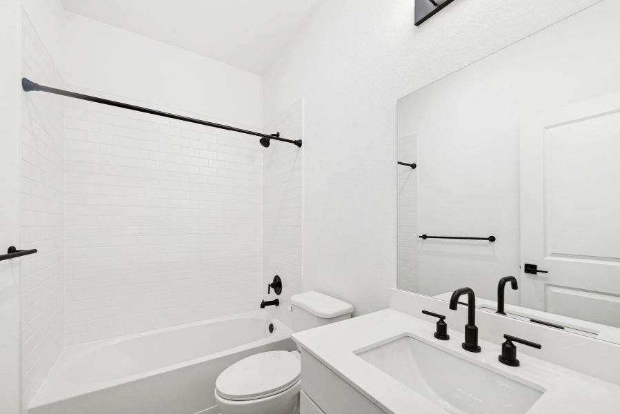 Hall bath (*Photo not of actual home and used for illustration purposes only.)