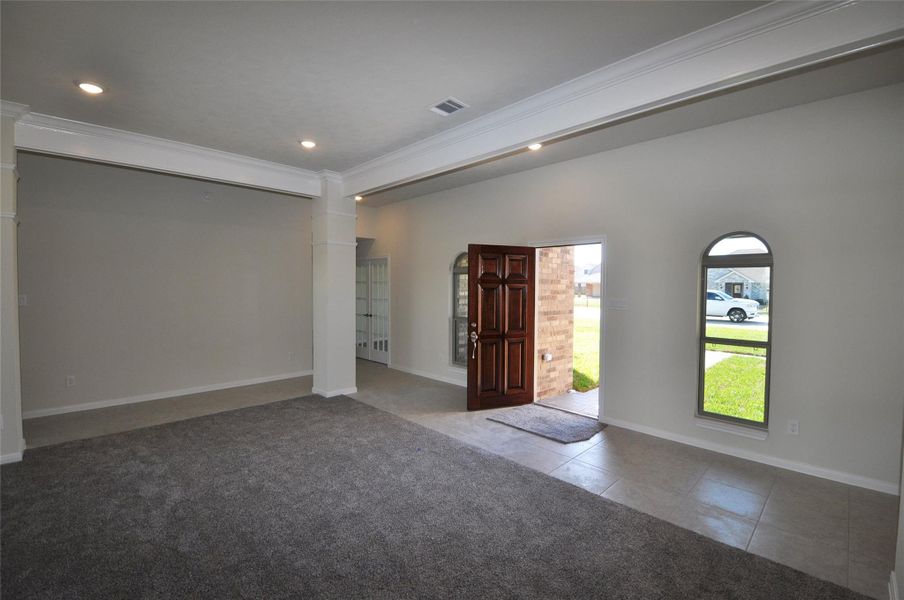 Spacious, unfurnished interior of a new home in Pedregal, League City (Image 19).