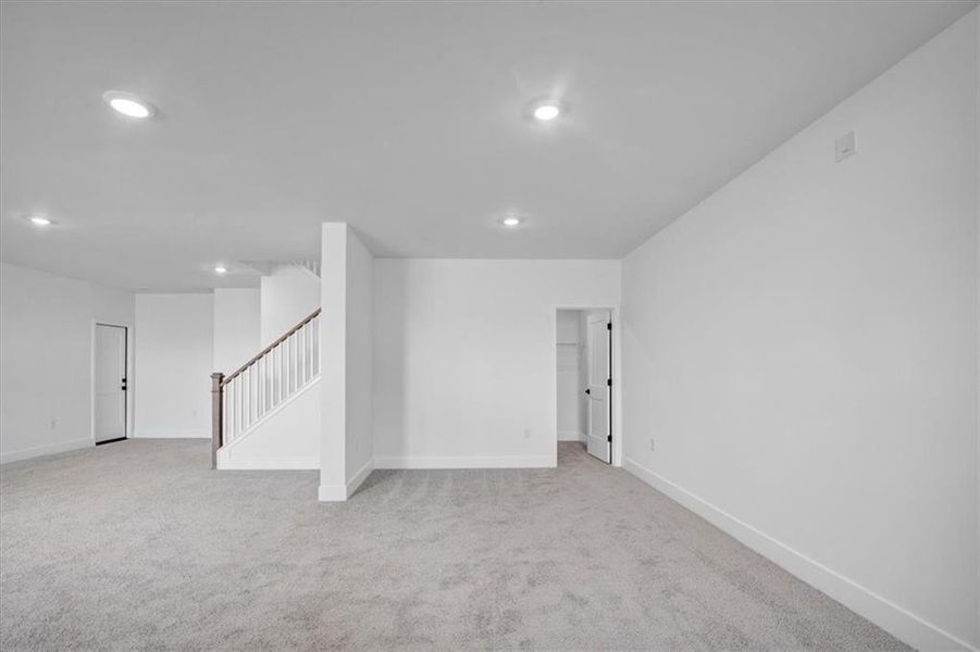 Spacious, unfurnished interior of a new home in Tuscany Hills, Douglasville (Image 16). Spacious, unfurnished interior of a new home in Tuscany Hills, Douglasville (Image 16).