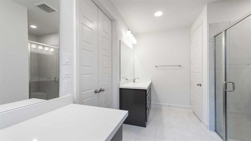 Furnished interior view inside a new home in The Parks At Wilson Creek 40', Celina (Image 10). Furnished interior view inside a new home in The Parks At Wilson Creek 40', Celina (Image 10).