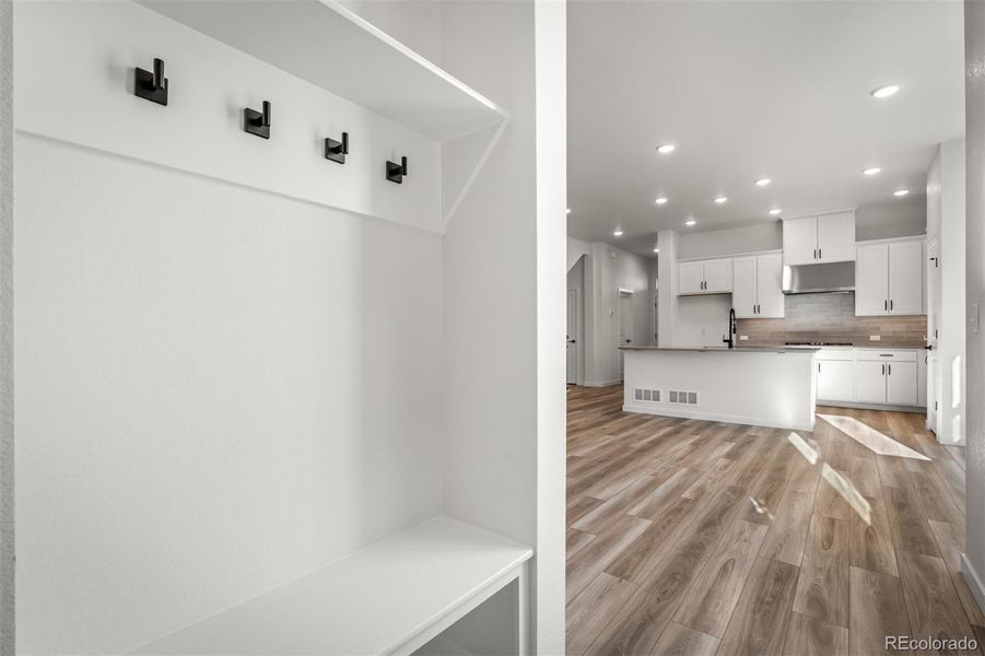 Spacious, unfurnished interior of a new home in Revel Crossing at Wolf Ranch – The Outlook Collection, Colorado Springs (Image 23).