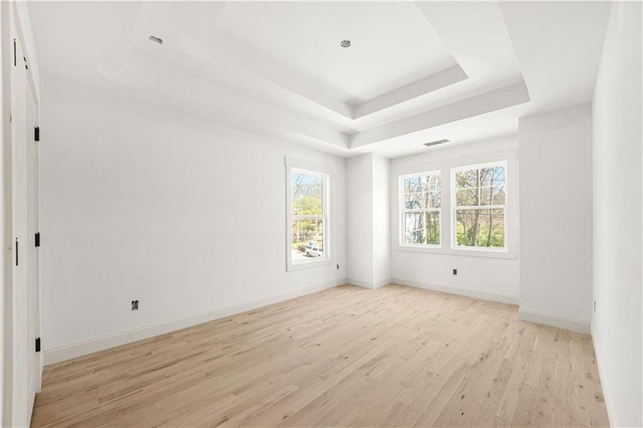 Spacious, unfurnished interior of a new home in , Atlanta (Image 31).