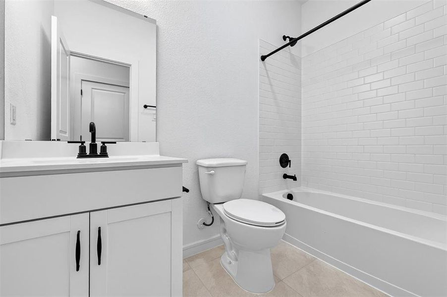 Furnished interior view inside a new home in Caldwell Lakes, Dallas (Image 8).