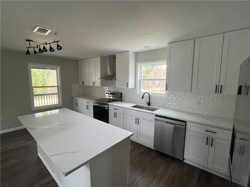 Furnished interior view inside a new home in , Toccoa (Image 13).