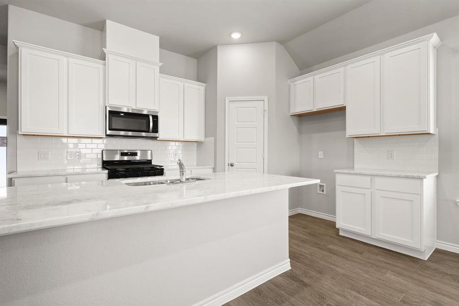 Furnished interior view inside a new home in Rocky Creek Crossing, Fort Worth (Image 7). Furnished interior view inside a new home in Rocky Creek Crossing, Fort Worth (Image 7).