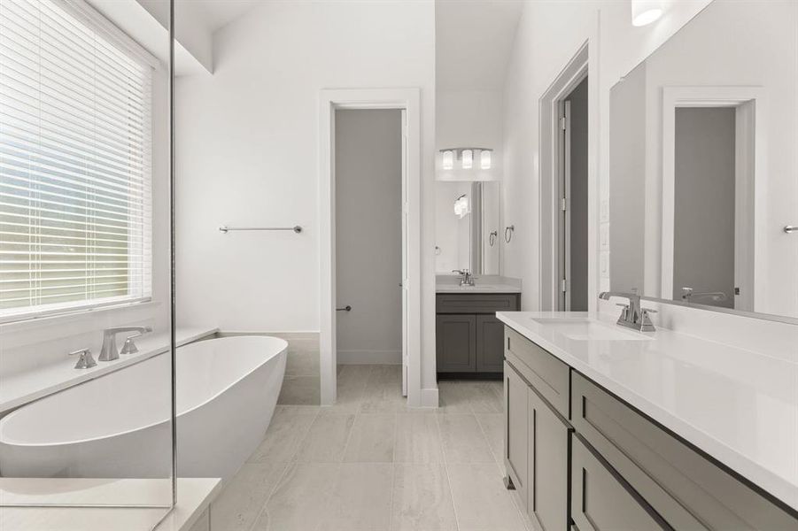 21_621 Hidden Lakes-Primary Suite-3