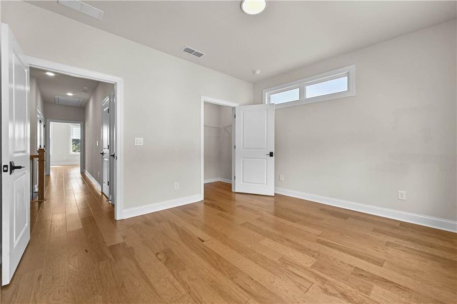 Spacious, unfurnished interior of a new home in , Johns Creek (Image 28).
