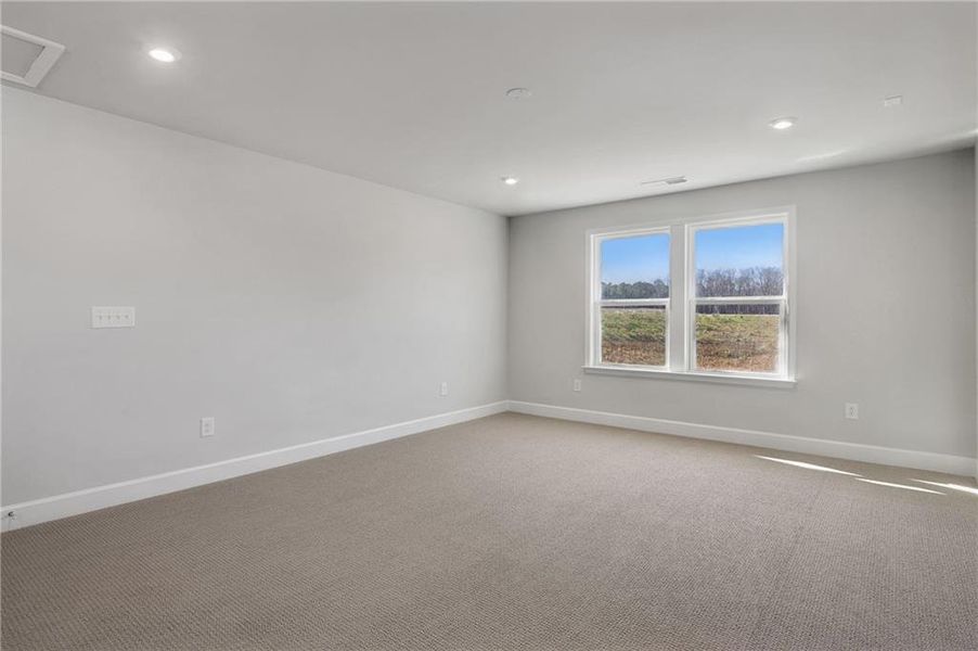 Spacious, unfurnished interior of a new home in Anderson Point Estates, McDonough (Image 11).