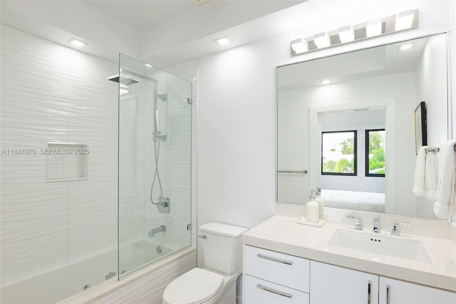 En Suite #3 En Suite #3