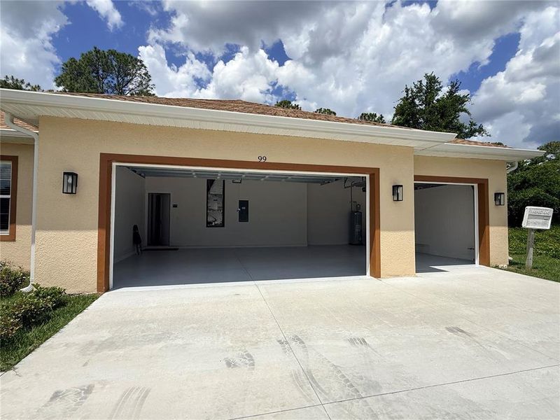 Exterior details and patio area of a home in , Palm Coast (Image 3).