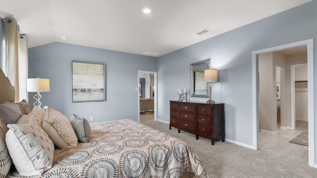 Furnished interior view inside a new home in Bella Vista, Granbury (Image 23).
