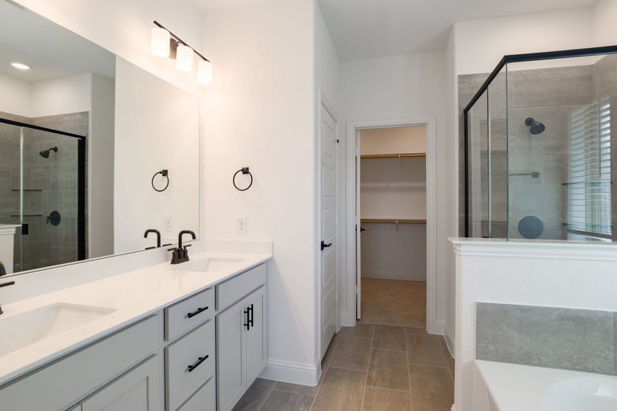 Furnished interior view inside a new home in Goodland, Midlothian (Image 10).