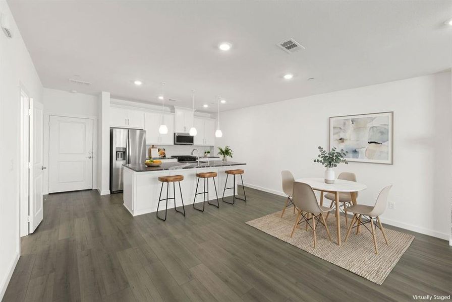 2009 Aldrich Mews Dining area Laurel (1)