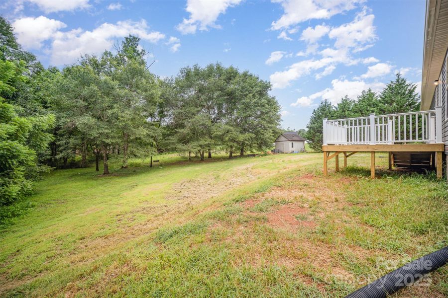 Exterior details and patio area of a home in , Shelby (Image 4).