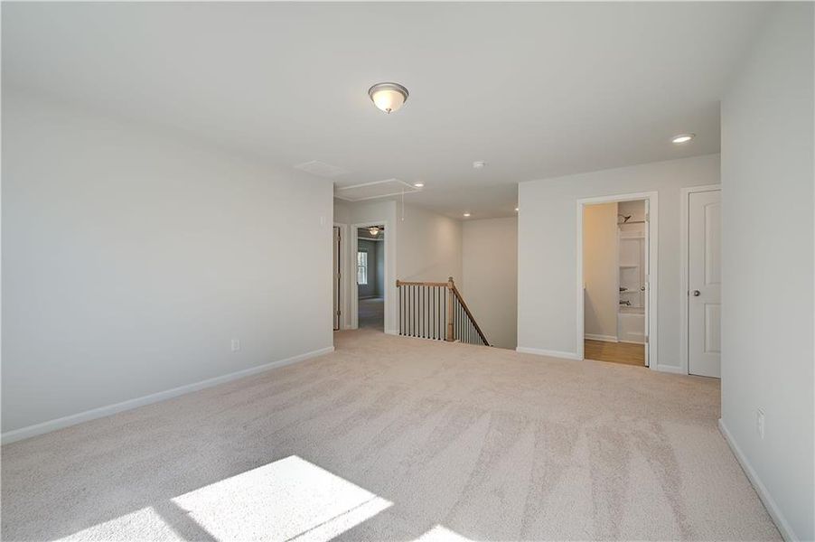 Spacious, unfurnished interior of a new home in Burchwood, Stockbridge (Image 12).