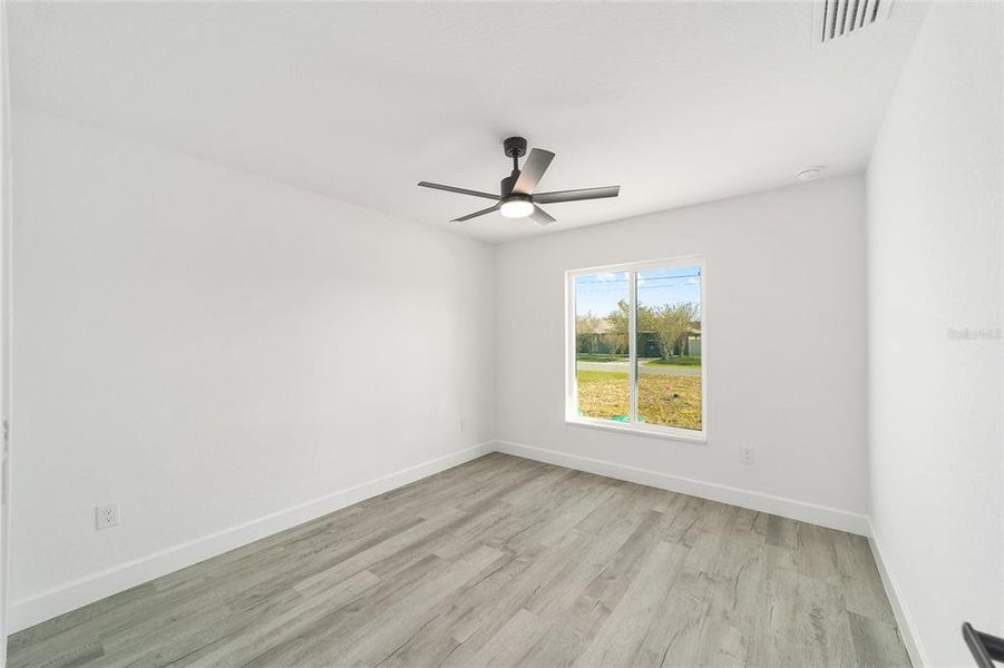 Spacious, unfurnished interior of a new home in , Ocala (Image 34).