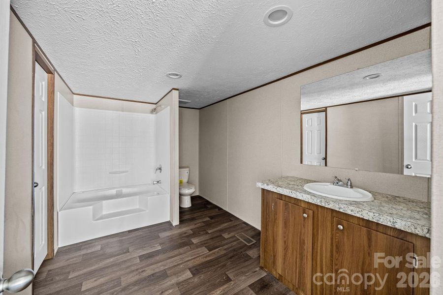 Image 44 of a home in .