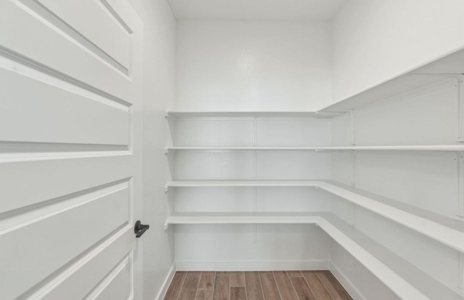 Spacious, unfurnished interior of a new home in Sun City Texas, Georgetown (Image 16).