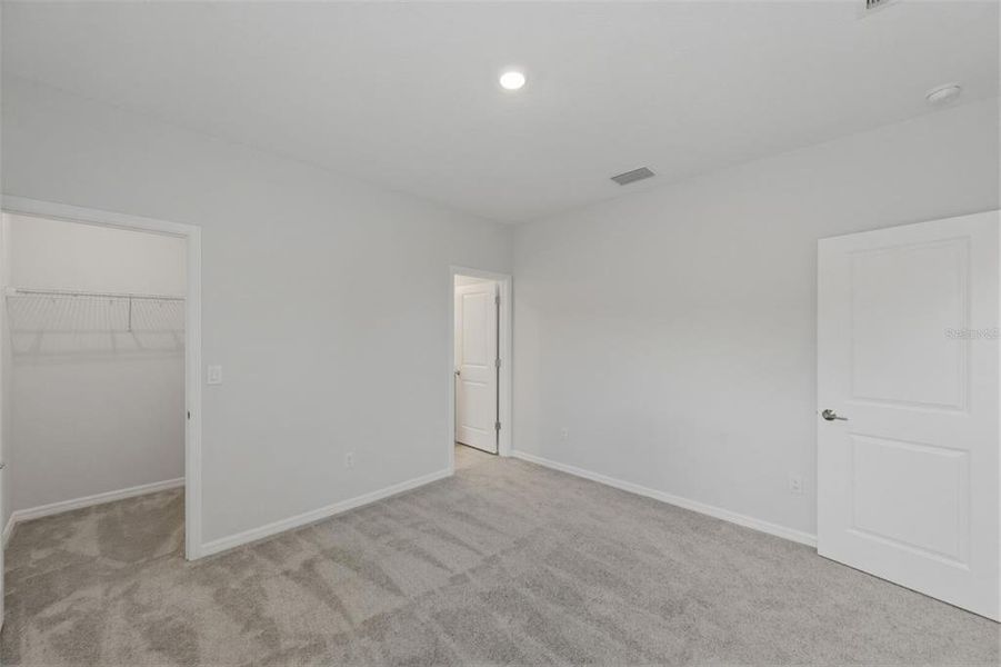 Spacious, unfurnished interior of a new home in Hammock at Two Rivers, Zephyrhills (Image 79).