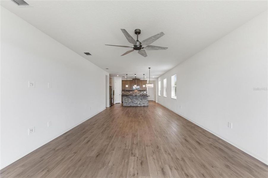 Spacious, unfurnished interior of a new home in , Venice (Image 39).
