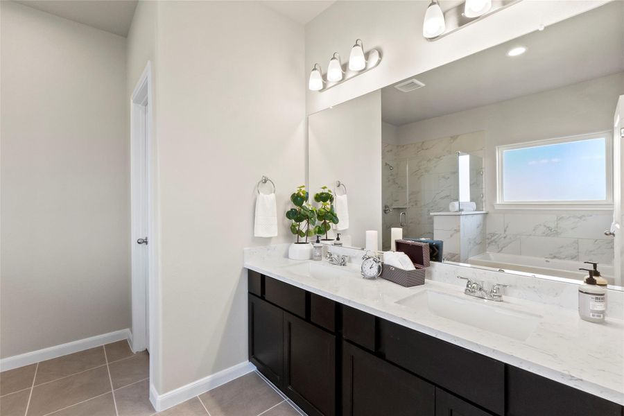 Furnished interior view inside a new home in Lexington Heights 50', Willis (Image 2).