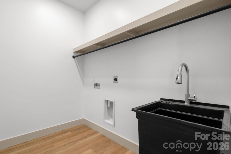 Image 29 of a home in .