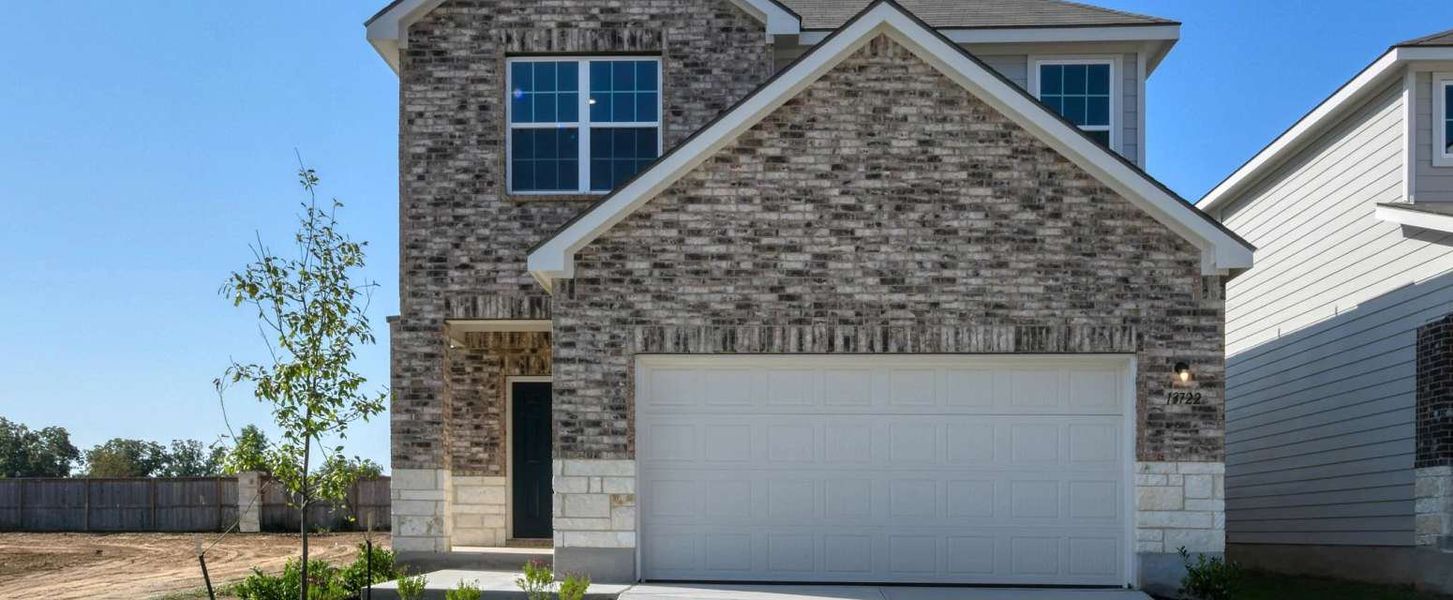 Image 21 representing the Dunlap by Ashton Woods in Meadows at Hennersby Hollow 40's, San Antonio, TX.