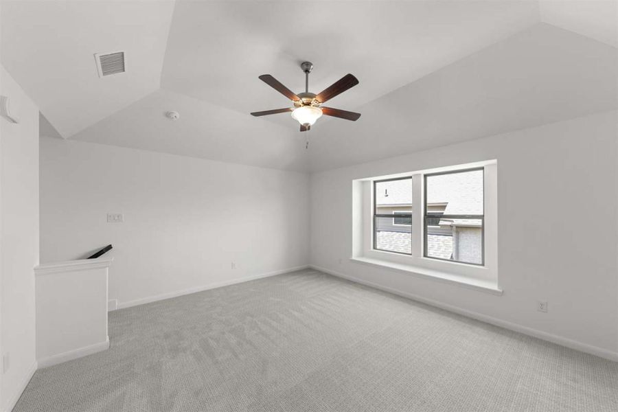 Spacious, unfurnished interior of a new home in River Ranch, Van Alstyne (Image 19).